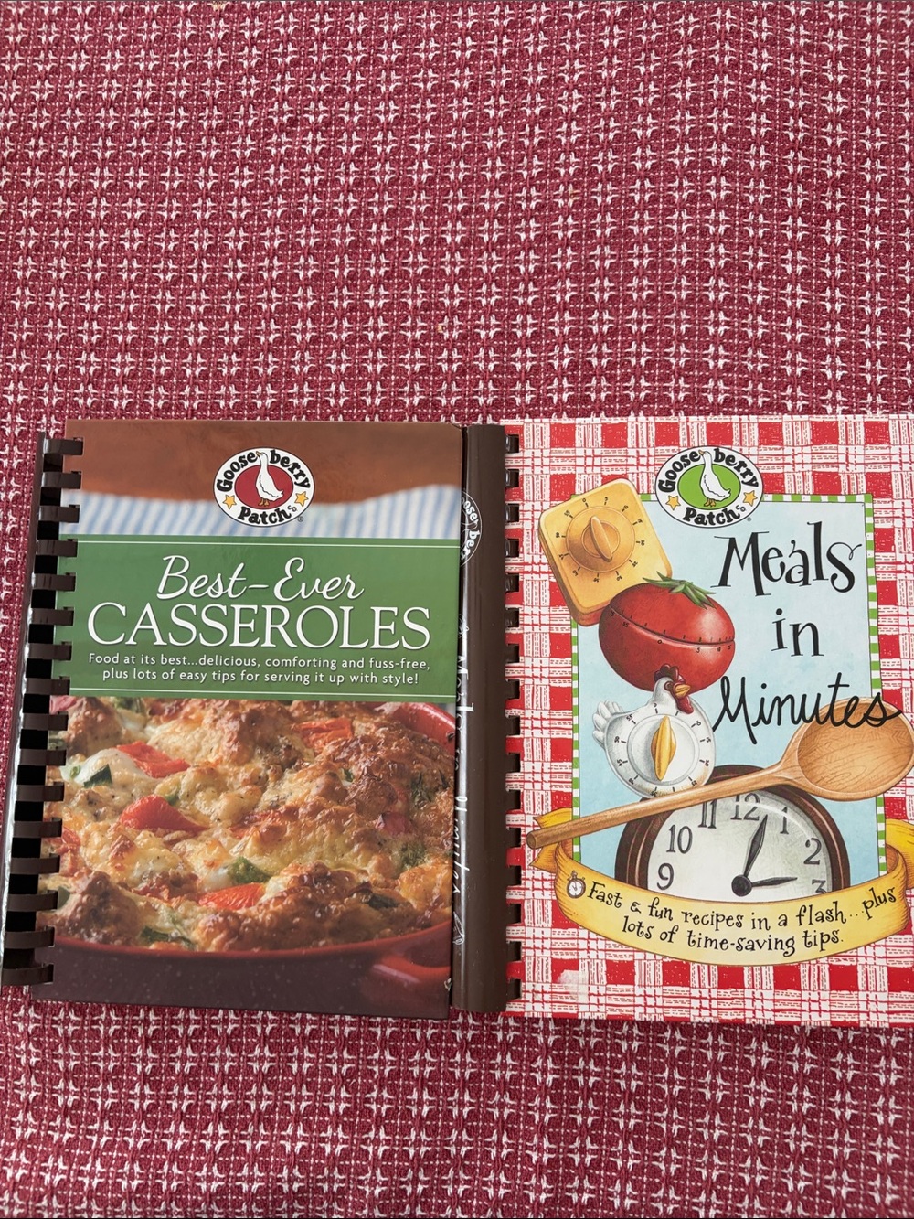 2 Spiral Bound Gooseberry Patch Cookbooks Meals in Minutes Best Ever Casseroles